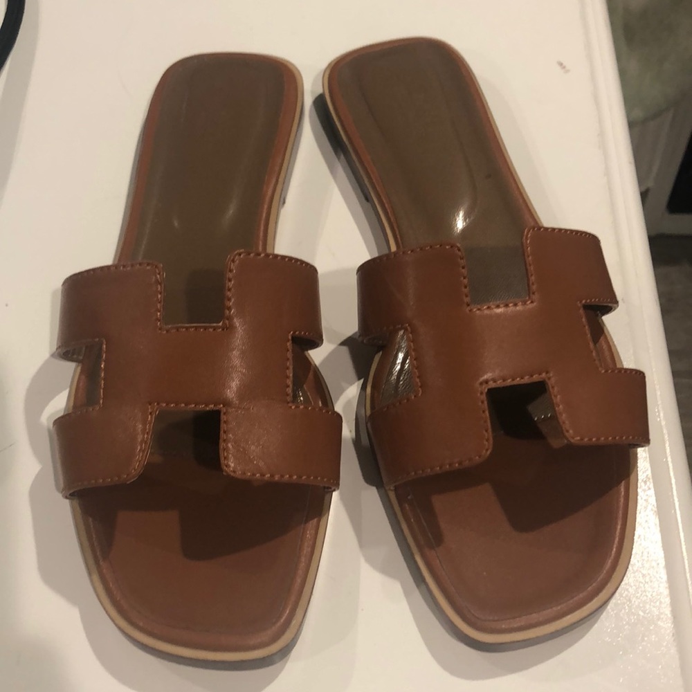 H Sandals